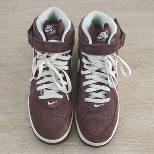 Nike Brown High Tops with White Laces